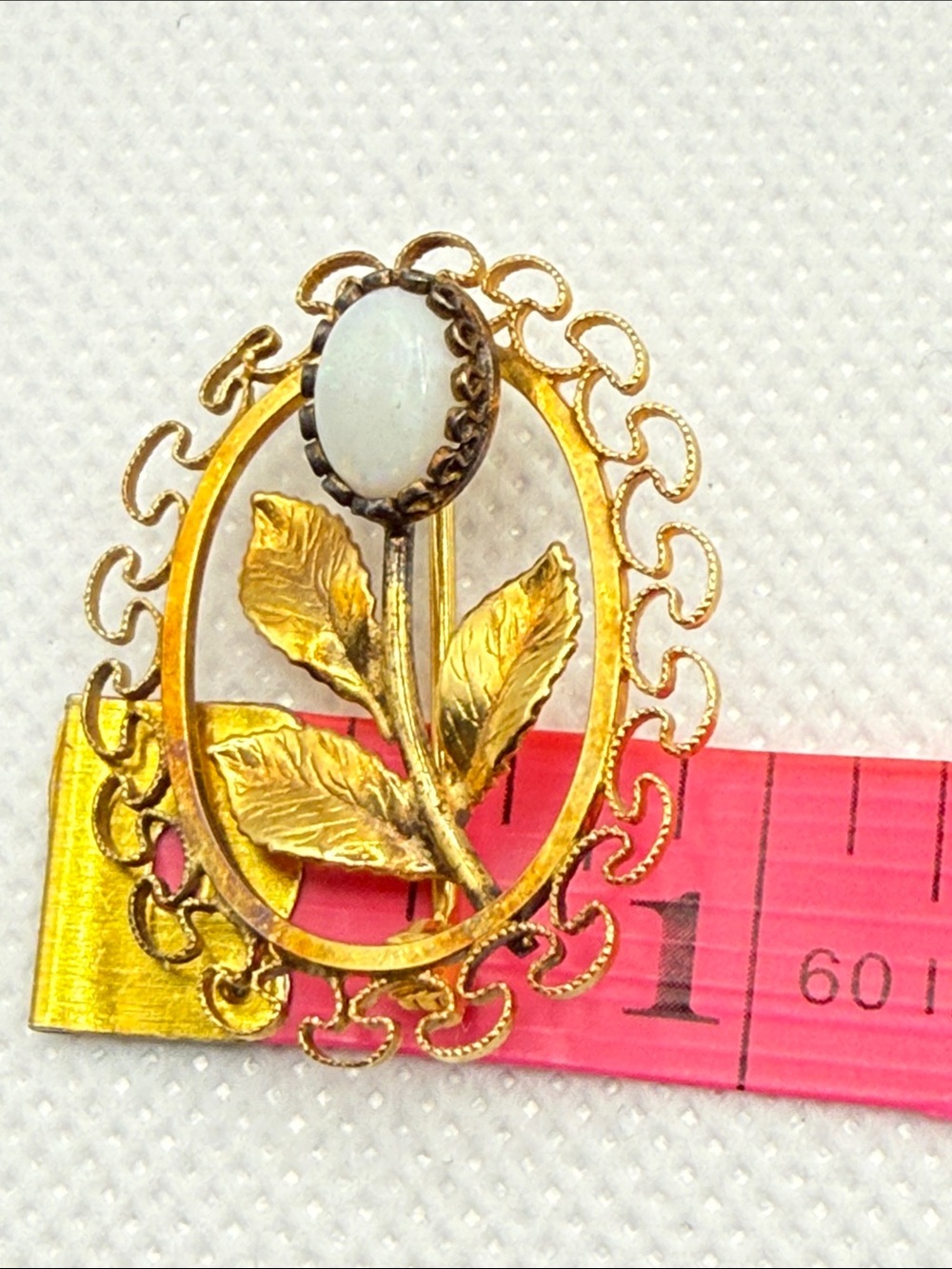 1940’s vintage 12k Gold filled Karen Lynne Leaf & faux opal bin brooch - Picture 12 of 13
